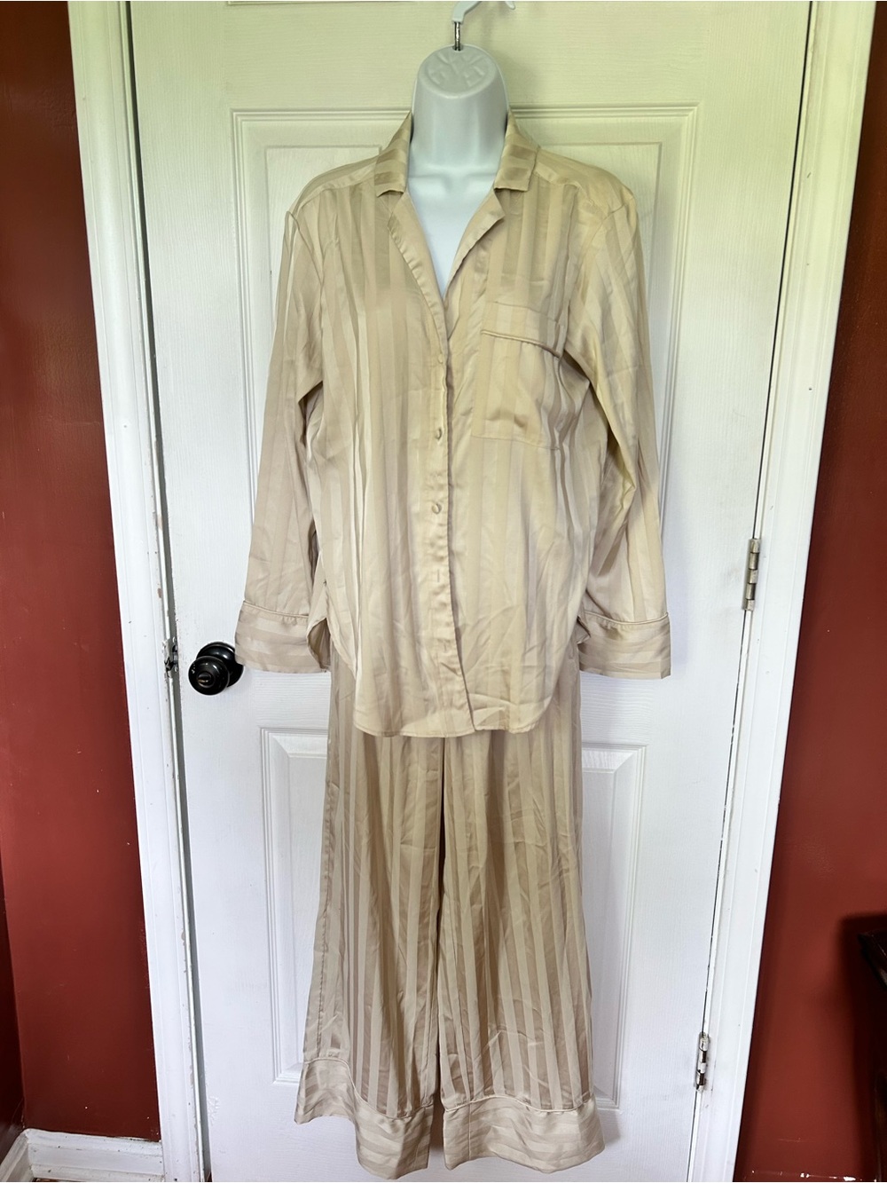 Abercrombie & Fitch Silky Two-Piece Pajama Set in Tan Stripe Sz XS